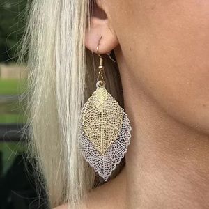 Hollow out leaf design drop earrings